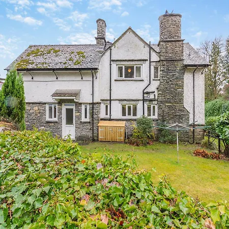 Corner - Lp2 Troutbeck Bridge