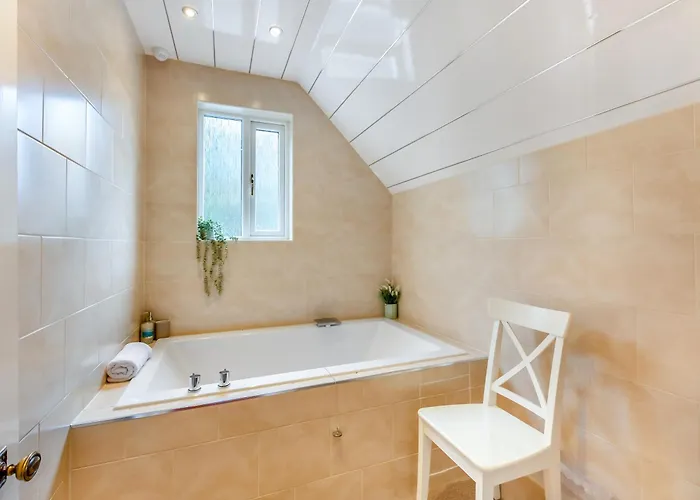 Corner - Lp2 * Troutbeck Bridge